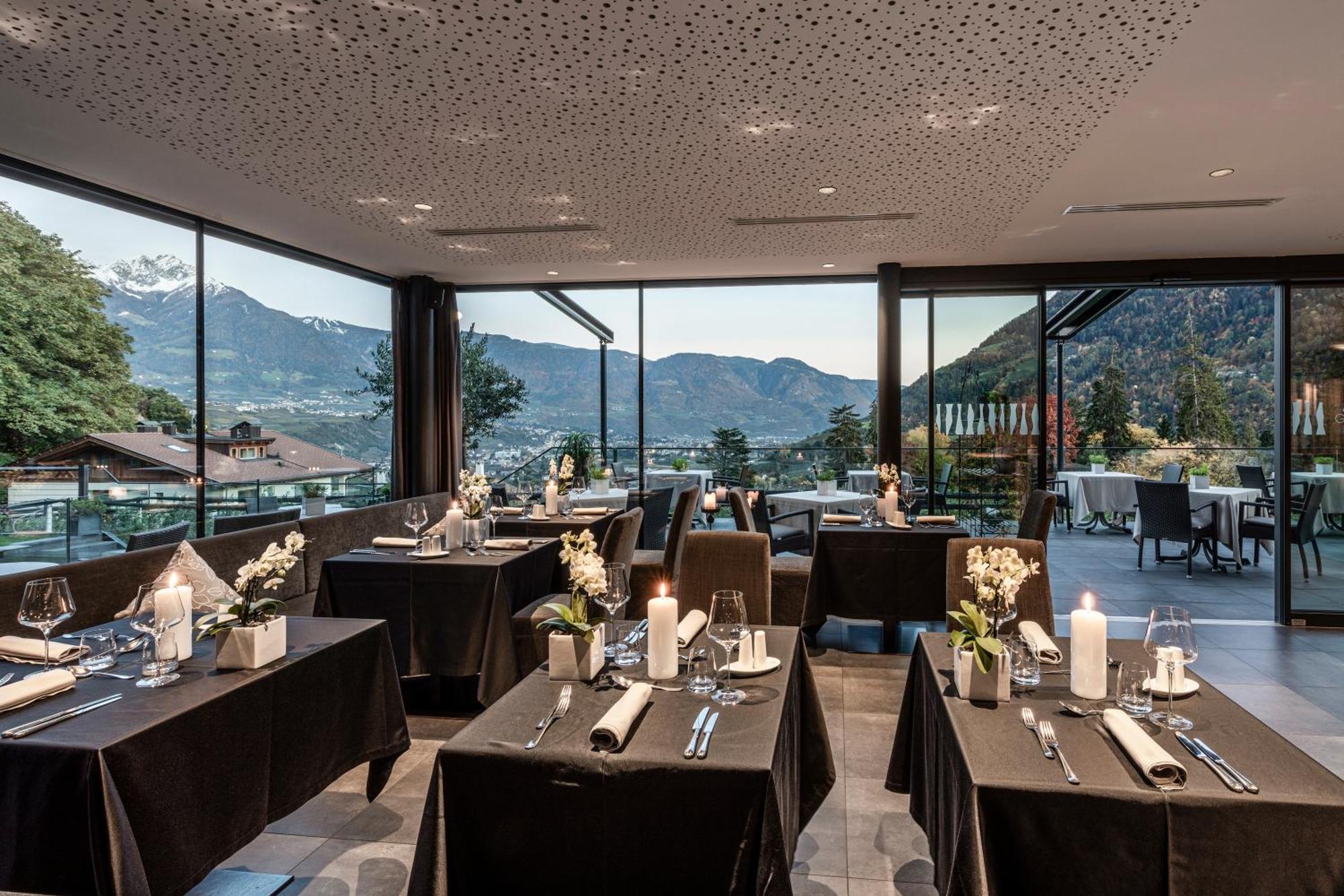 Wellfeeling Hotel AVIDEA Algund Buitenkant foto