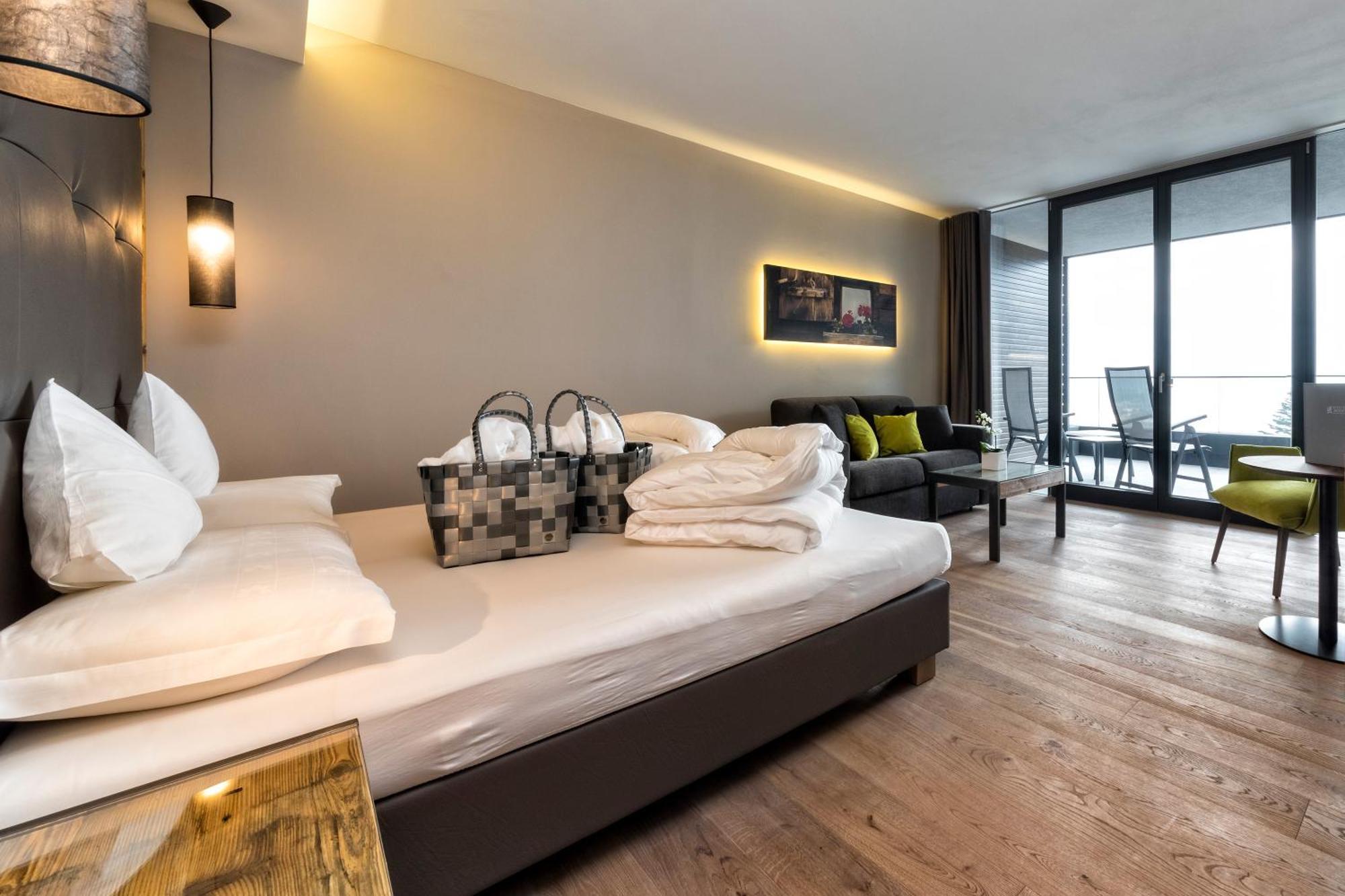 Wellfeeling Hotel AVIDEA Algund Buitenkant foto