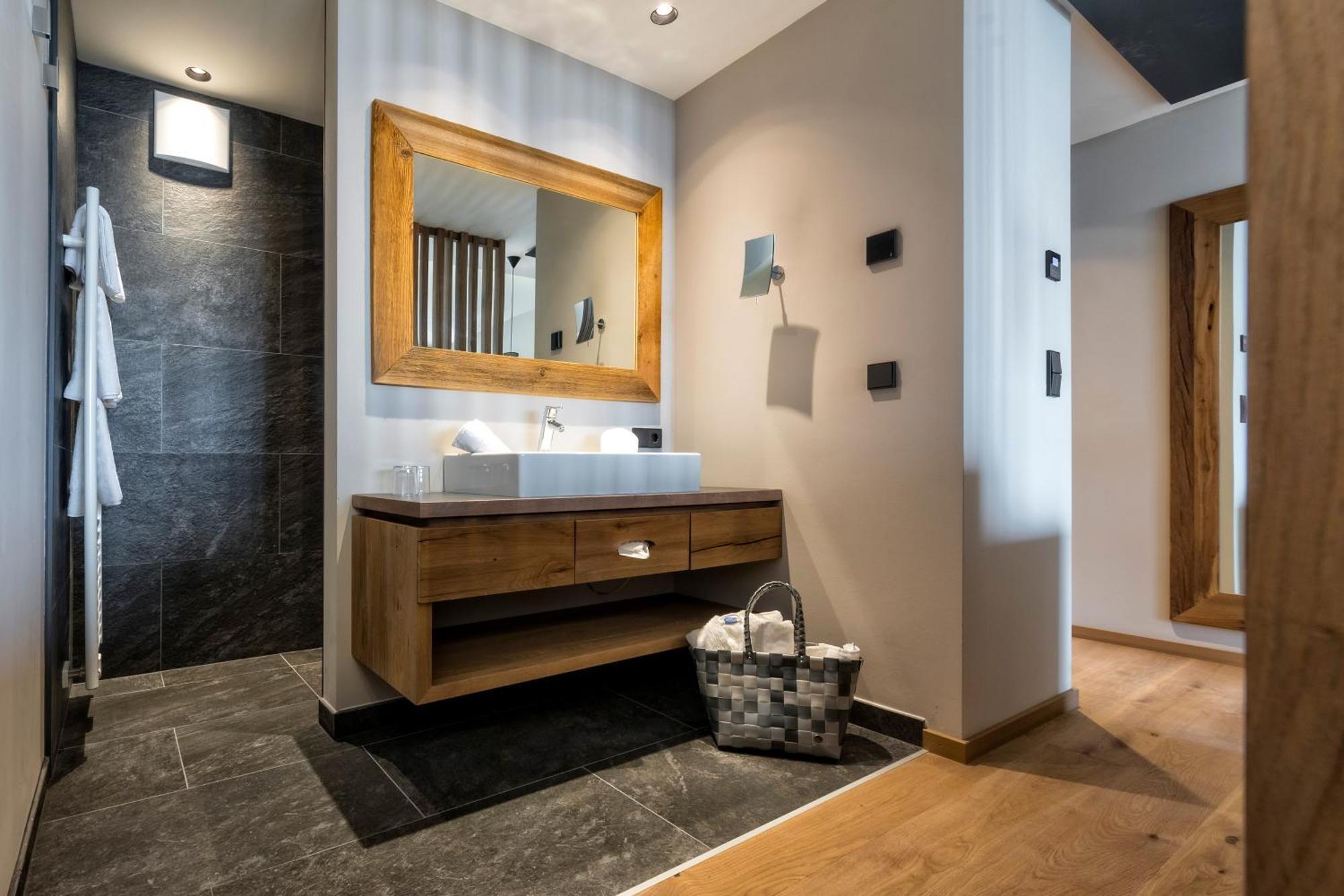 Wellfeeling Hotel AVIDEA Algund Buitenkant foto
