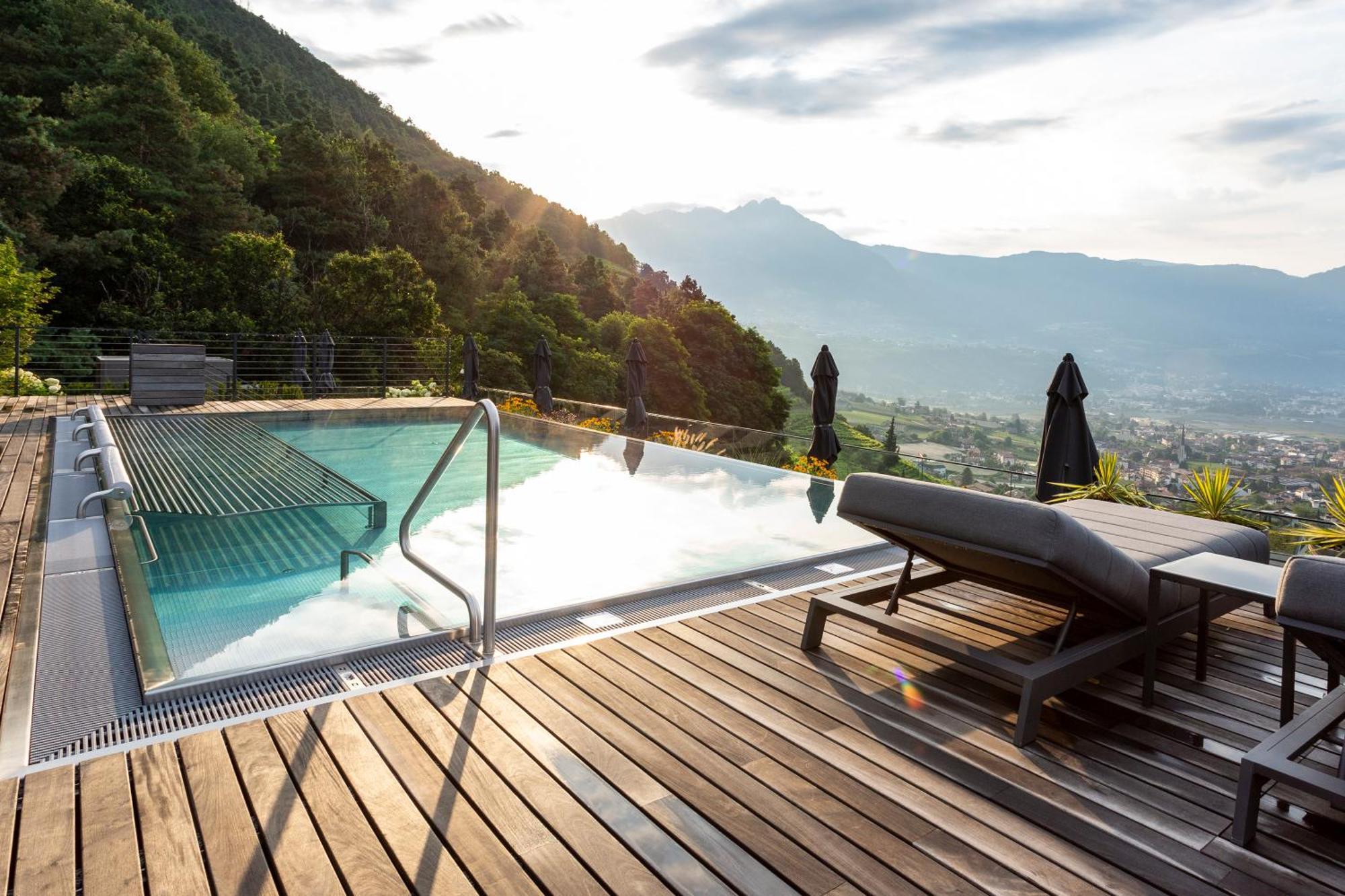 Wellfeeling Hotel AVIDEA Algund Buitenkant foto