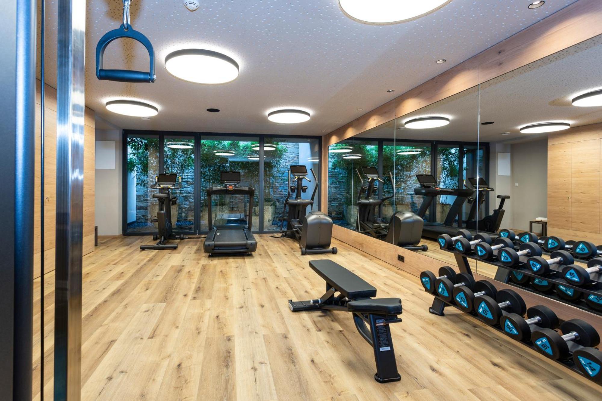 Wellfeeling Hotel AVIDEA Algund Buitenkant foto