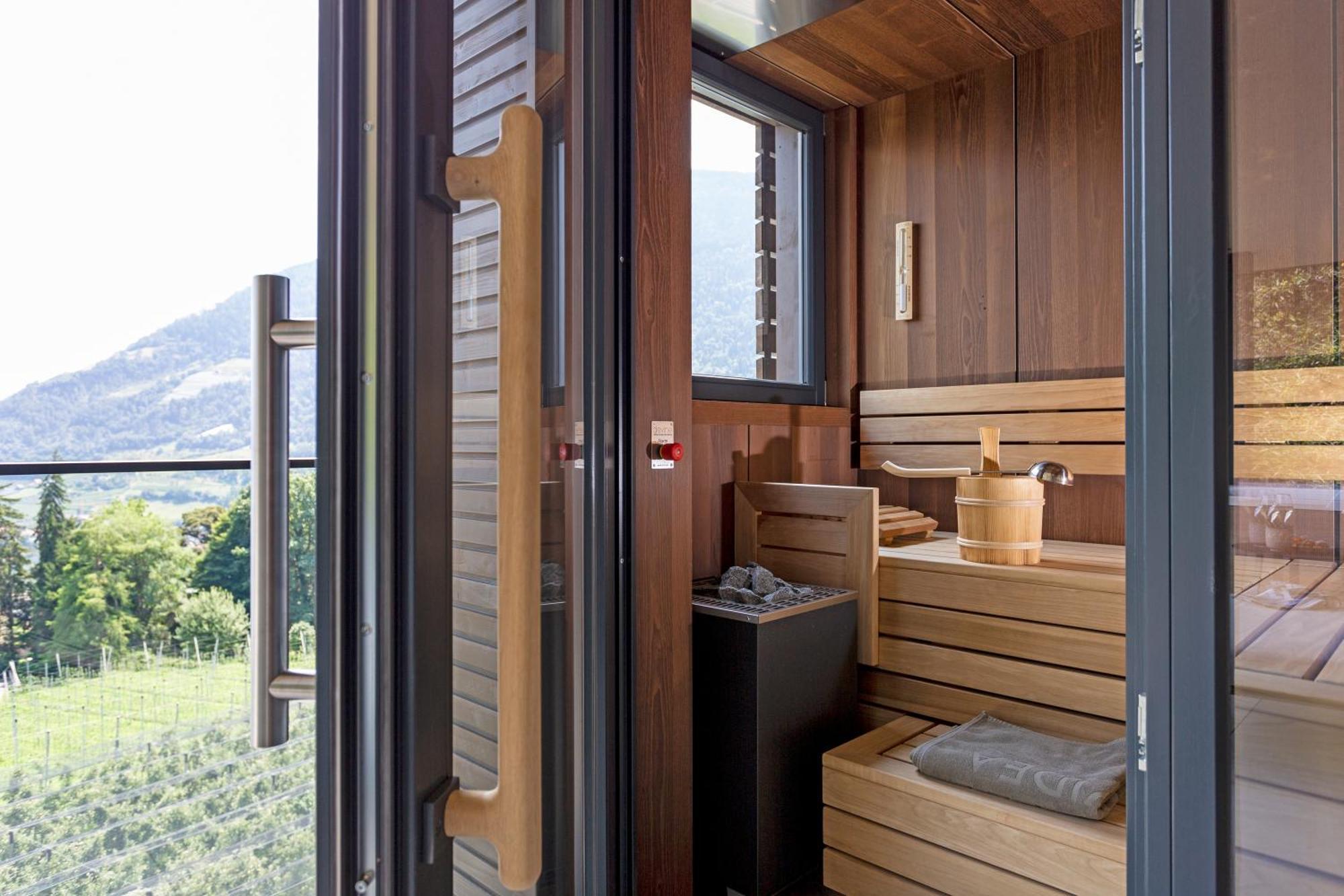 Wellfeeling Hotel AVIDEA Algund Buitenkant foto