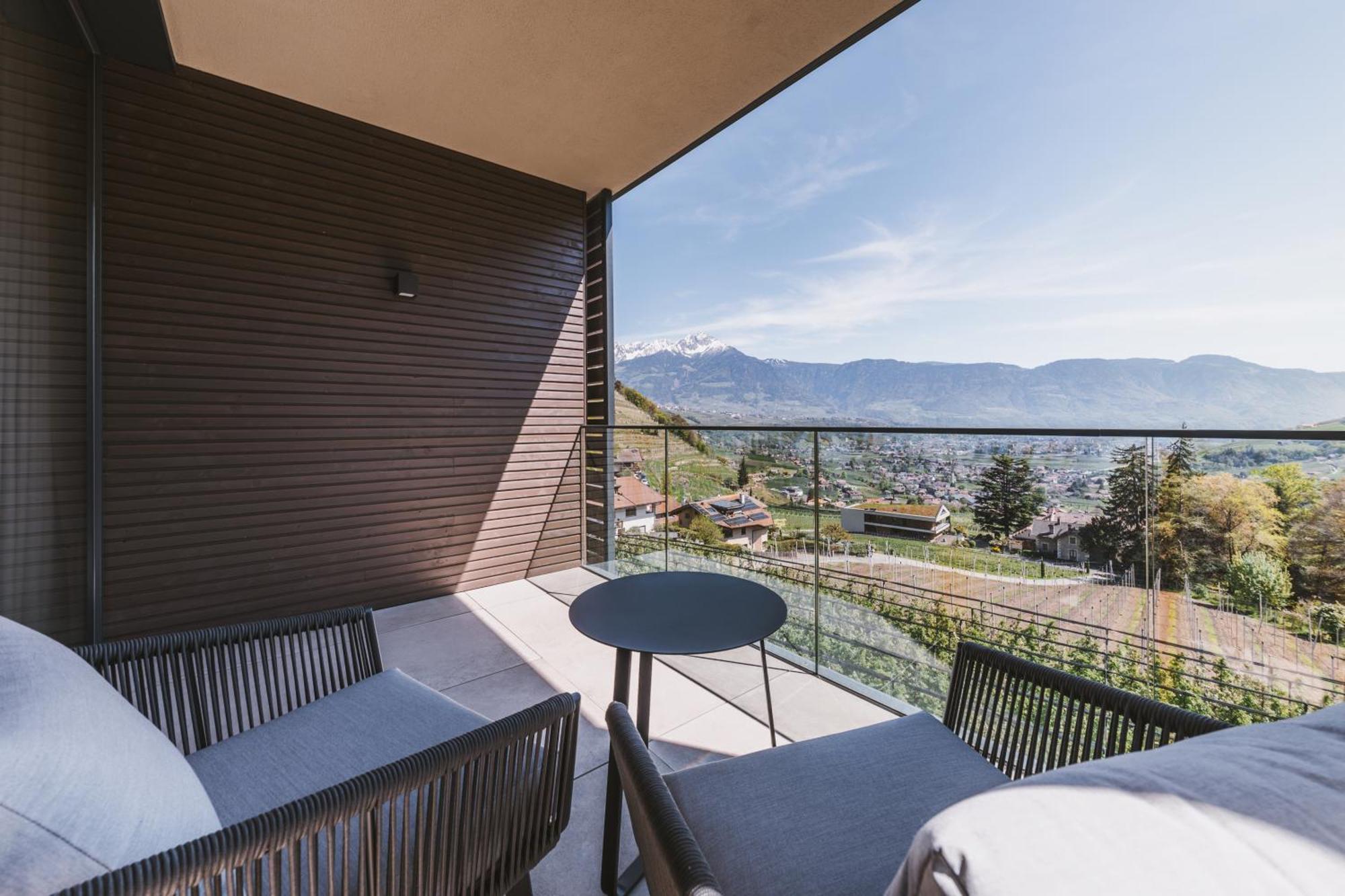 Wellfeeling Hotel AVIDEA Algund Buitenkant foto