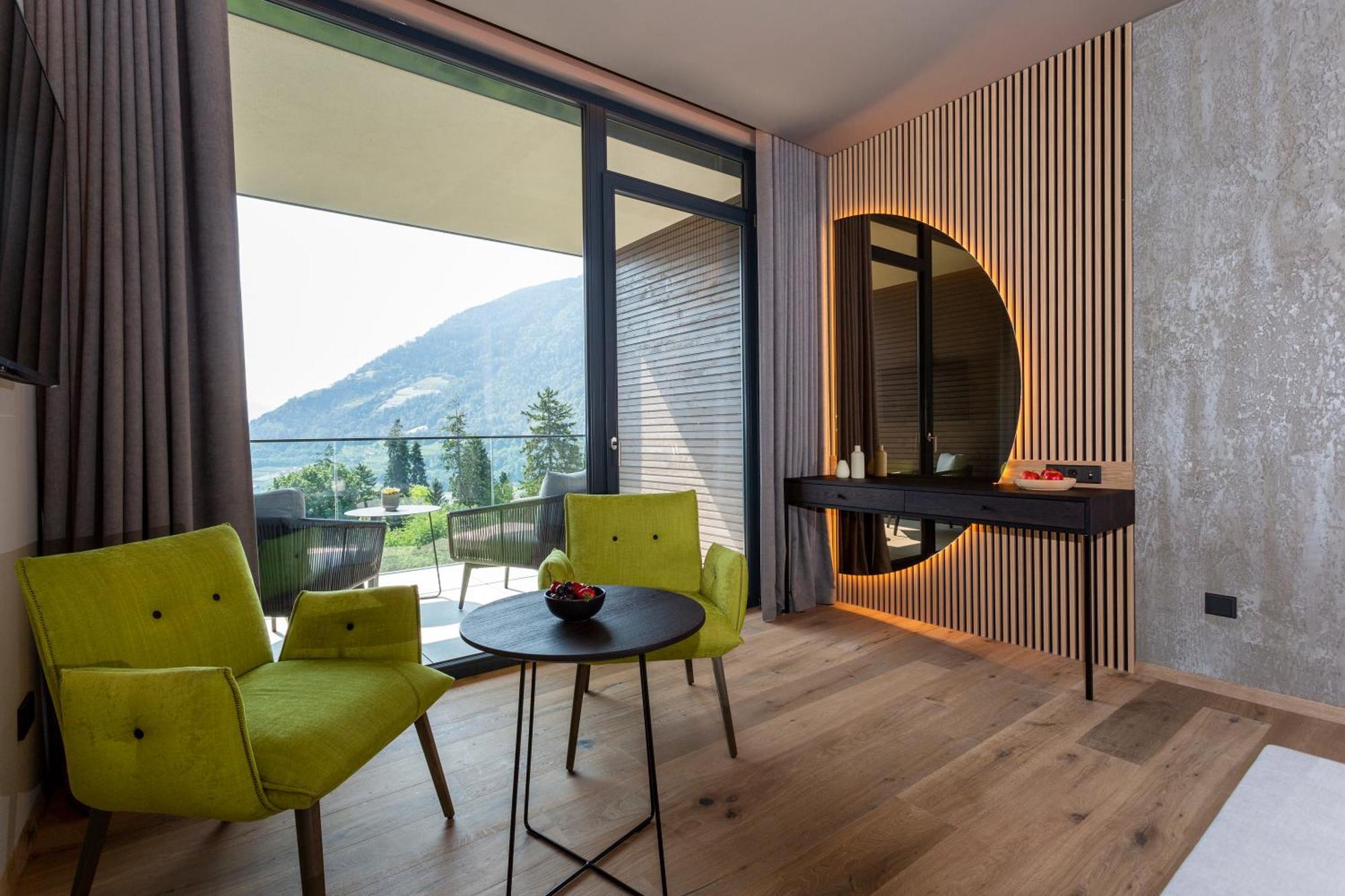 Wellfeeling Hotel AVIDEA Algund Buitenkant foto